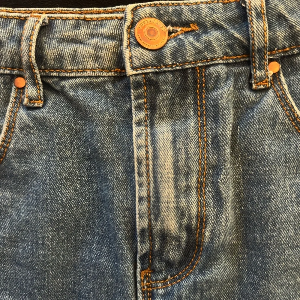 Forever 21 Frayed Hem Blue Denim Mini Skirt - Picture 3 of 8